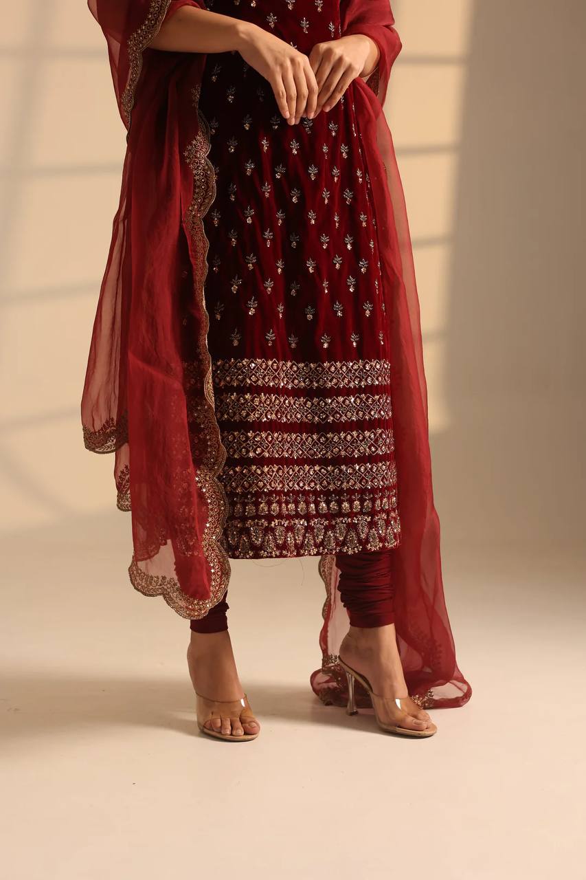 ovi-009_1576009 ๐บ Elegant Maroon Embroidered Kurti Set with Dupatta ๐บ - Image 3